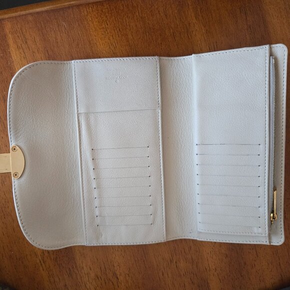 AUTHITIC   LOUIS VUITTON WALLET - Picture 5 of 5